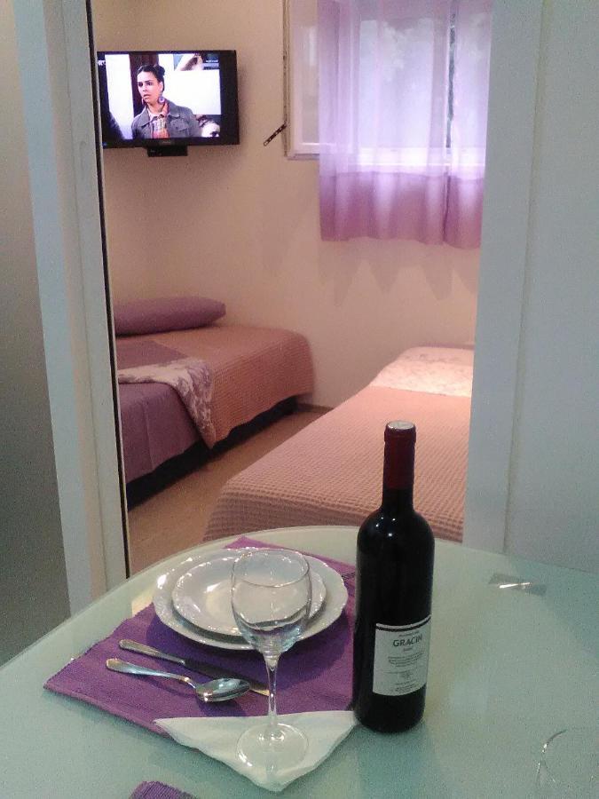 Studio Apartman Ana Split Exterior photo